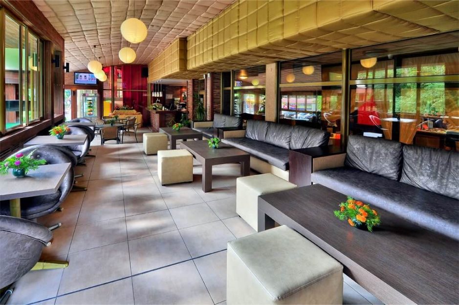 Lobby bar at Hotel Havana