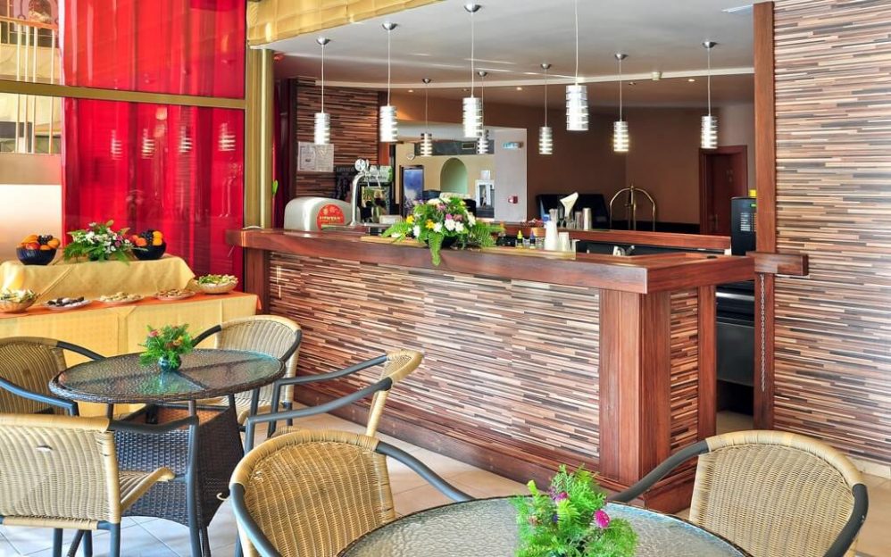 Lobby bar at Hotel Havana